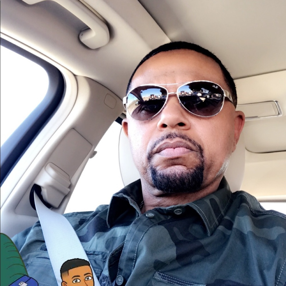 Meet your Posher, Todd